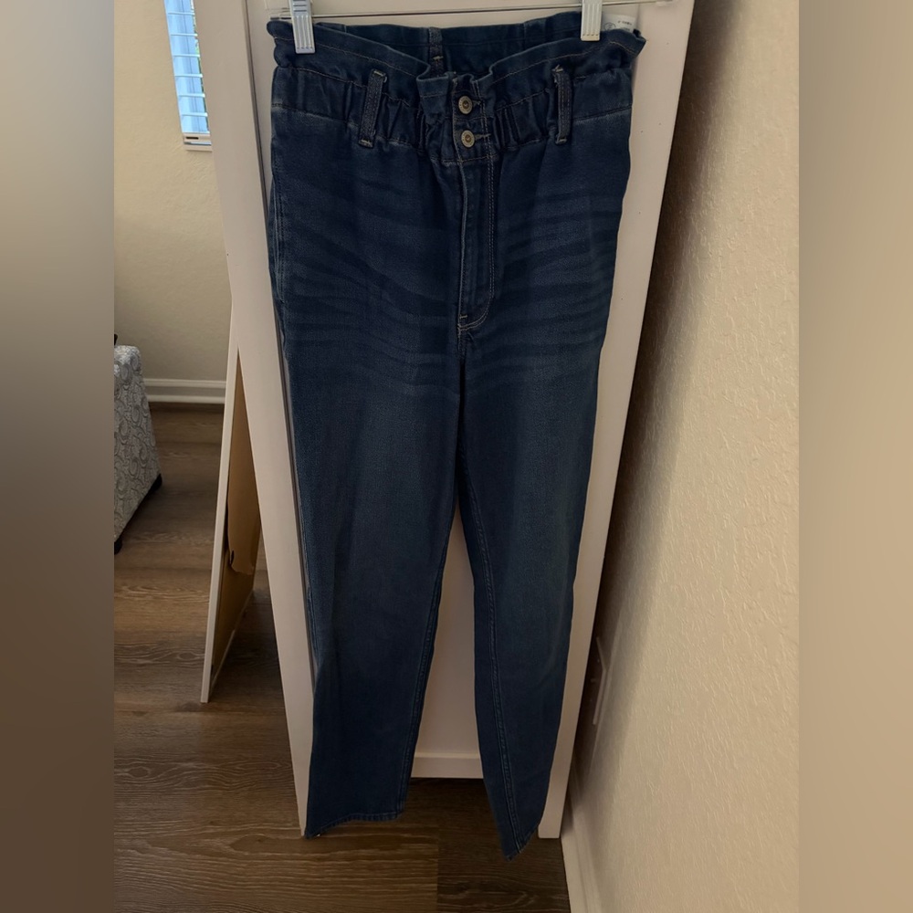 Hollister Women's Dark Blue Ultra High-Rise Mom Jeans